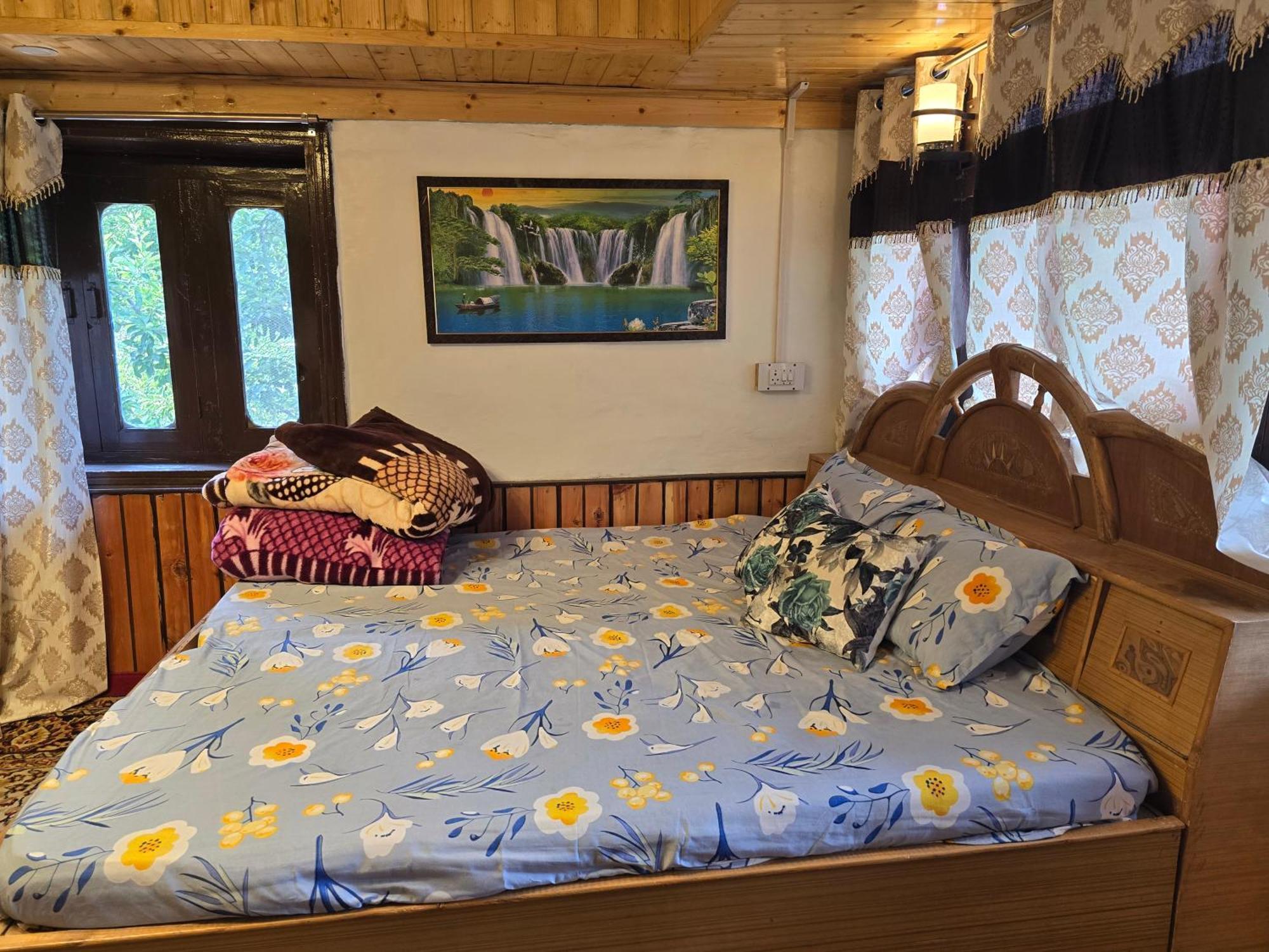 Kin Vatika Homestay Kalpa