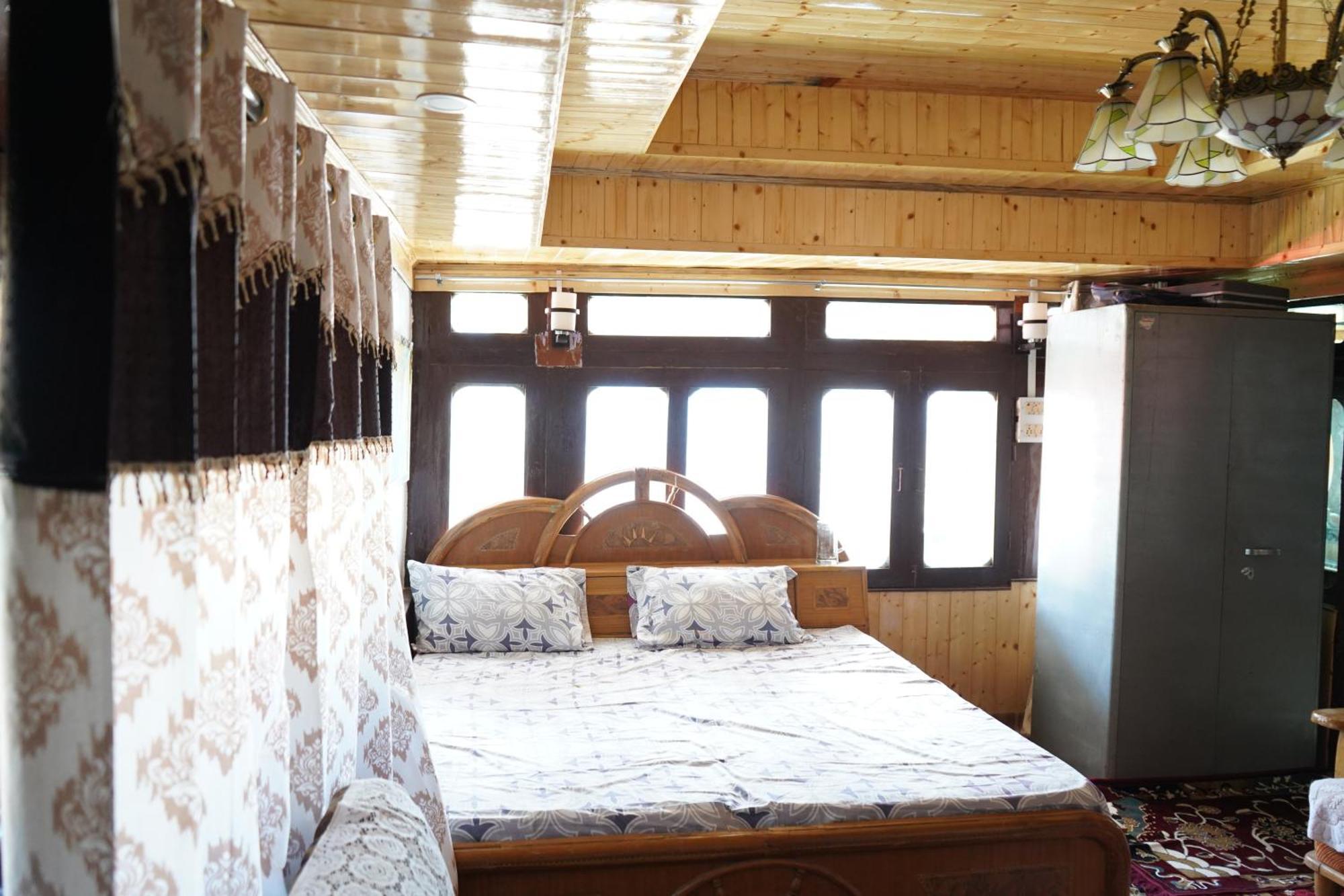 Kin Vatika Kalpa